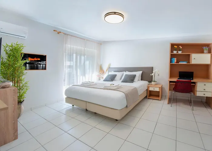 Sunwaves Center Apartment Rhodes City